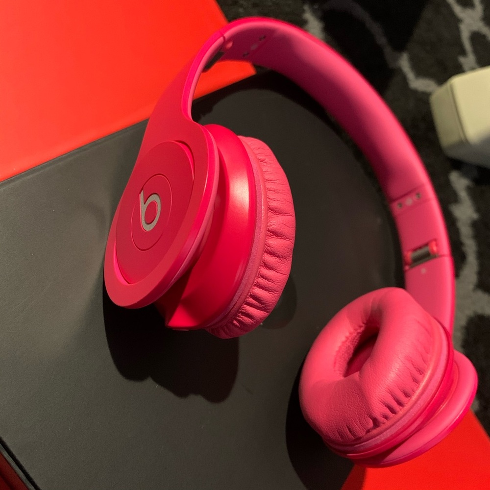 BEATS BY DR DRE